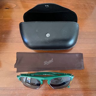 Gafas de sol Persol verdes y marrones