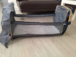 Bolso cambiador convertible en cuna sin uso