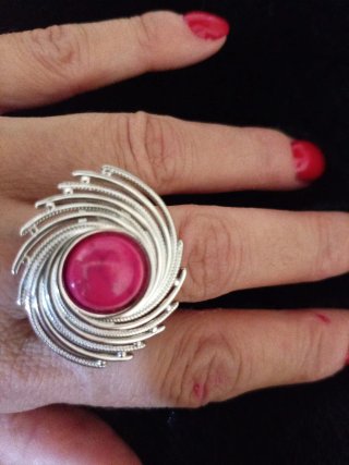 Anello etnico regolabile rosa e argento