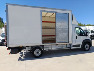 FIAT Ducato 2.3 CHASIS CAJA CERRADA CON TRAMPILLA
