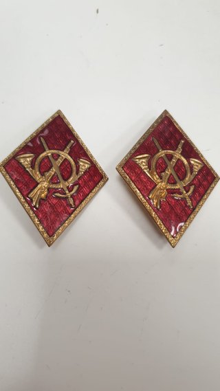 Emblemas militares rombos rojos Infantería