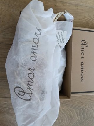Sandalias Amor Amore doradas a estrenar