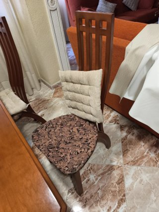 Mesa de comedor y 6 sillas