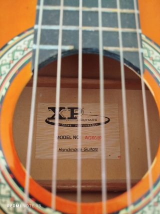 Guitarra Clásica Naranja