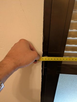 Ventana balconera aluminio con persiana