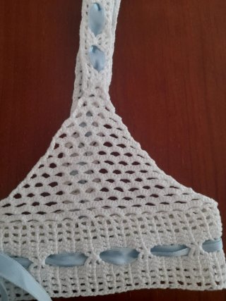 Canesú de ganchillo blanco con lazos