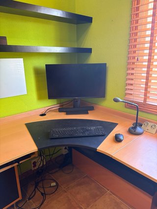 Gran escritorio de oficina