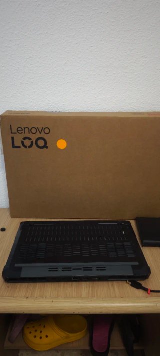 Lenovo LOQ 15 RTX 4050 Intel i5 24GB