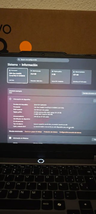 Lenovo LOQ 15 RTX 4050 Intel i5 24GB