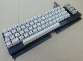 Teclado QWERTY Commodore C64c. Buen estado