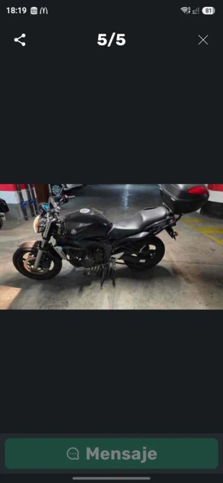 Motocicleta Naked Negra
