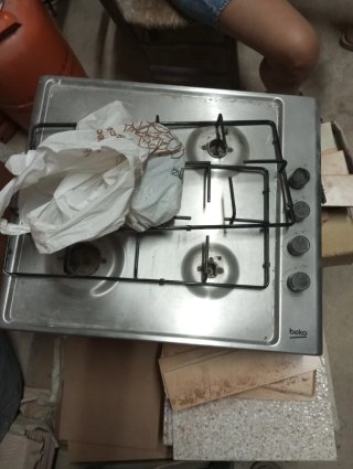 Cocina de gas Beko 4 fuegos