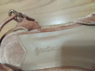 Sandalias de cuña de terciopelo rosa