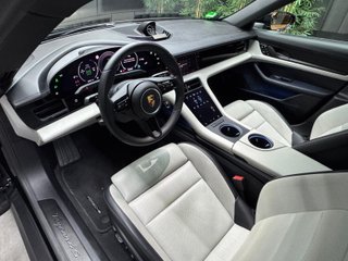 Porsche Taycan 4S