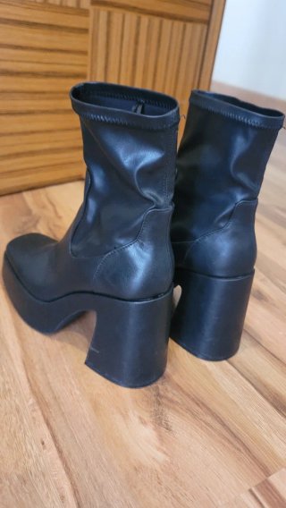 Botines Pull&Bear tacón plataforma negros