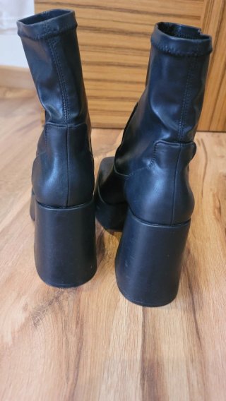 Botines Pull&Bear tacón plataforma negros
