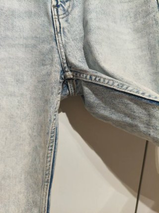 Pantalones vaqueros mom Bershka claros talla 38