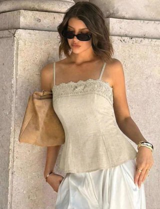 Elegante top péplum encaje verano mujer
