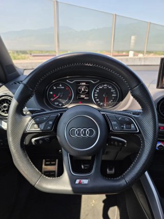 Audi Q2 2018 S-LINE