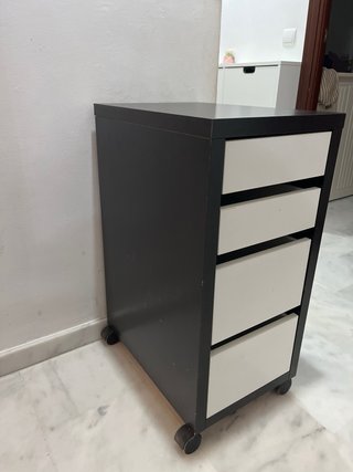 Cajonera Ikea Micke Nero e Bianco con Ruote