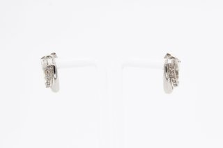 Pendiente de oro blanco de 18k. Ref:065-04-00374
