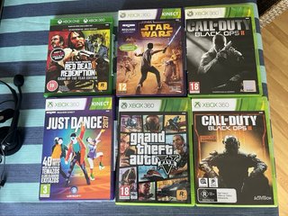 Xbox 360 con 2 mandos, juegos y accesorios