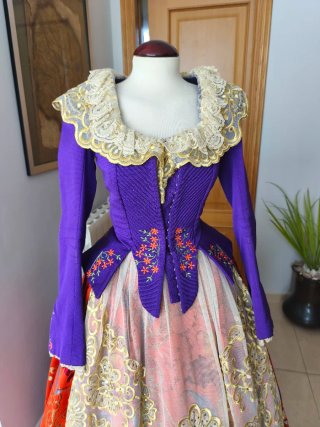 Traje de fallera naranja con 2 corpiños y zapatos