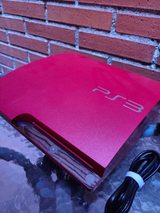 PS3 Slim Roja 320 GB + Bolsa de Transporte