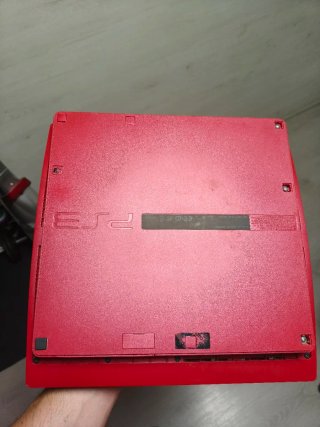PS3 Slim Roja 320 GB + Bolsa de Transporte