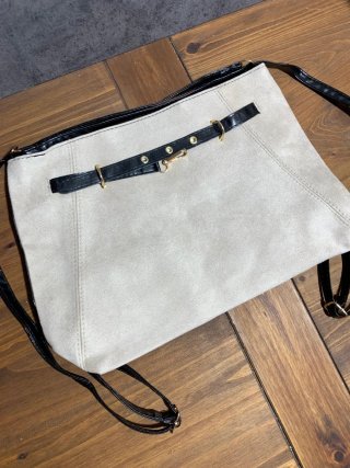 Bolso bandolera beige efecto ante