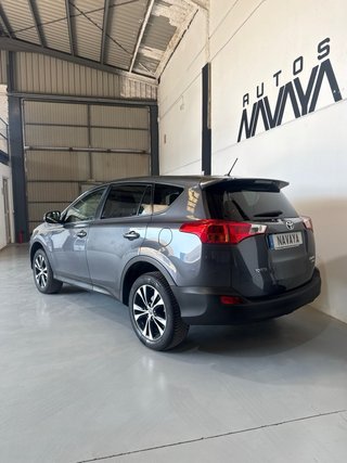 Toyota RAV4 4x4 2.2 150cv 2015