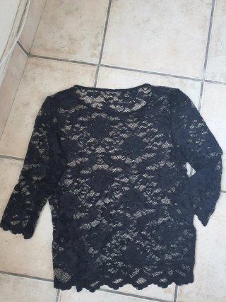 Blusa de encaje negra manga larga