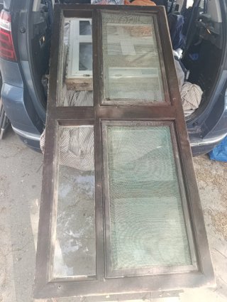 Ventana madera maciza