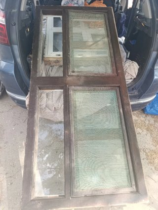 Ventana madera maciza
