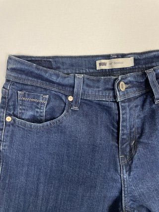Vaquero Levi's 515 Shaping Skinny en azul oscuro