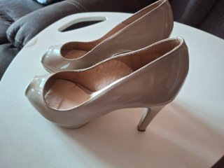 Zapatos Lolita Blu Beige Tacón Peep Toe