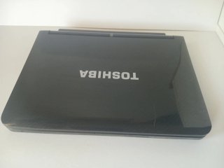 Portátil Toshiba NB200 Negro