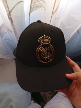 Gorra Real Madrid Negra y Dorada