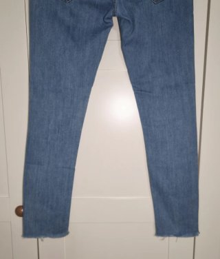 Pantalón vaquero Hoss Intropia, talla 34