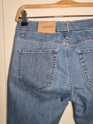 Pantalón vaquero Hoss Intropia, talla 34