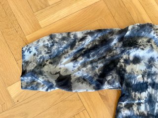 Chaqueta kimono tie-dye negro y blanco