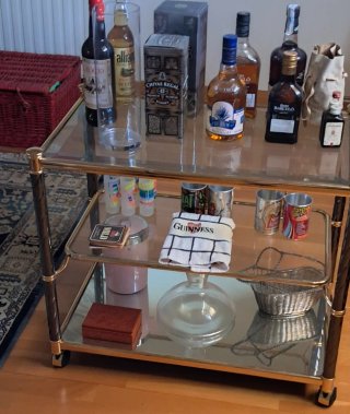 Conjunto mesa centro y camarera cristal bise