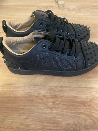 Zapatos Christian Louboutin Negros Tachuelas
