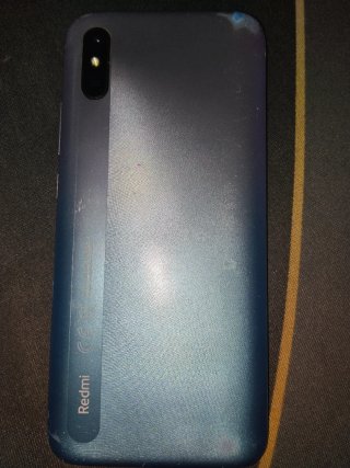 2 móviles: Xiaomi Redmi y Huawei L21 (a reparar)