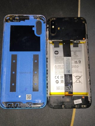 2 móviles: Xiaomi Redmi y Huawei L21 (a reparar)