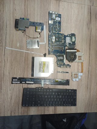 Despiece HP Elitebook 8540p: Placa, Teclado, Wifi