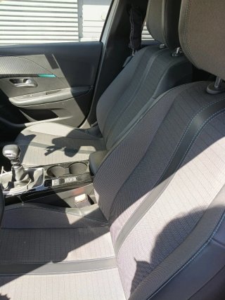Peugeot 208 2022