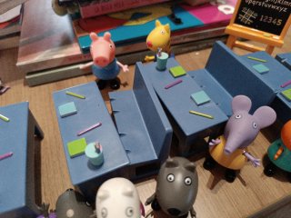 Escuela Peppa Pig con Figuras