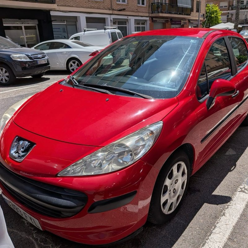 Peugeot 207 1.4i Urban - Gasolina - 5 puertas - foto 1