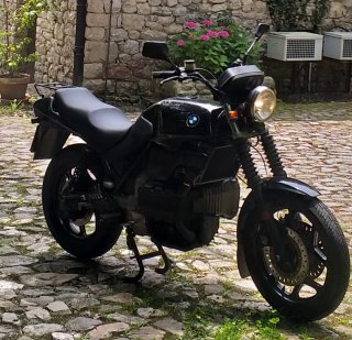 BMW K 75 Negra